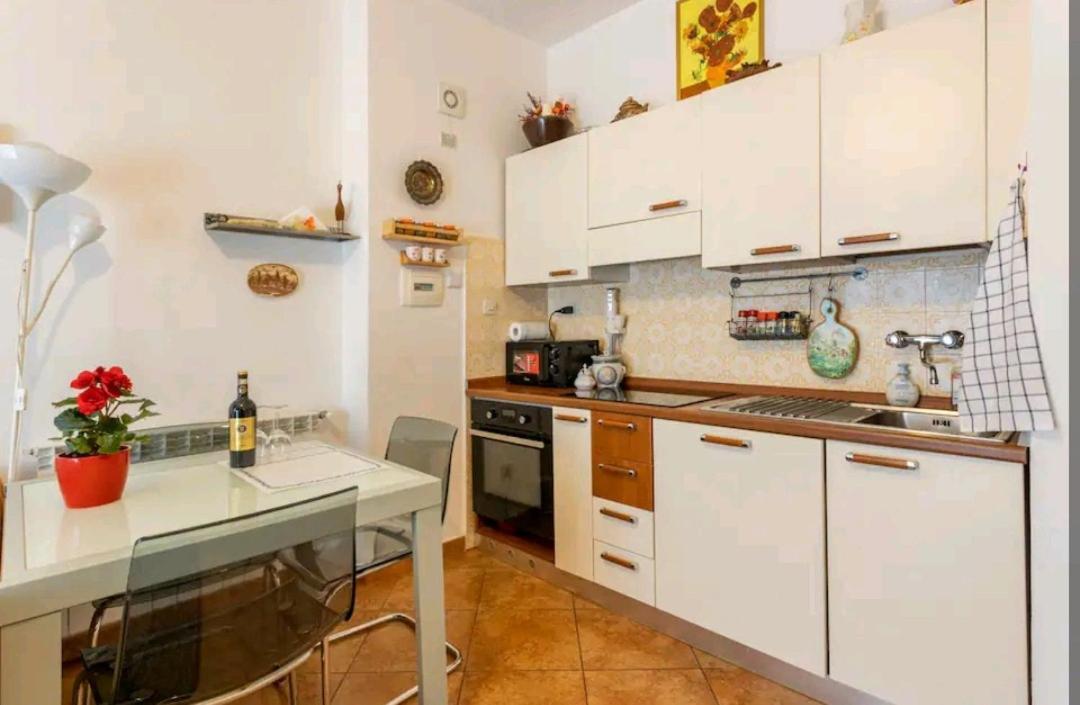 Camera Privata Nell'Appartamento In Zona Residenziale Con 2 Piscine ราปาลโล ภายนอก รูปภาพ