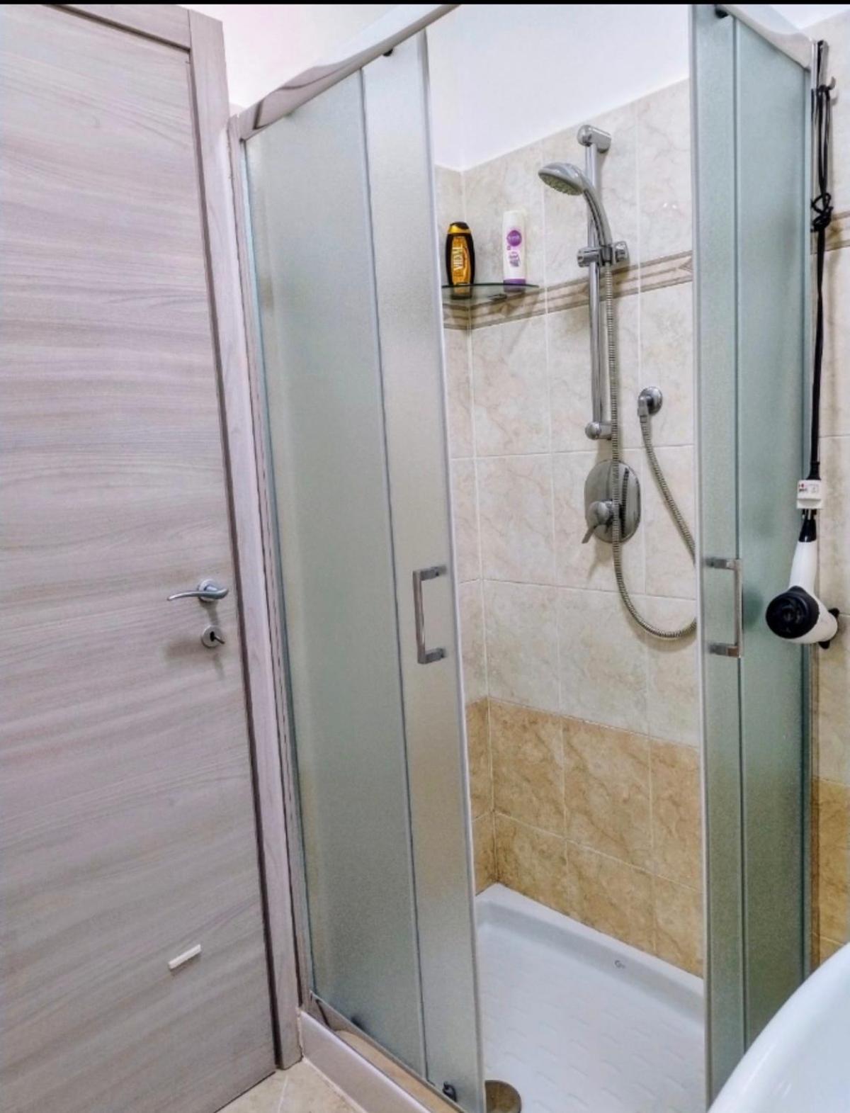 Camera Privata Nell'Appartamento In Zona Residenziale Con 2 Piscine ราปาลโล ภายนอก รูปภาพ